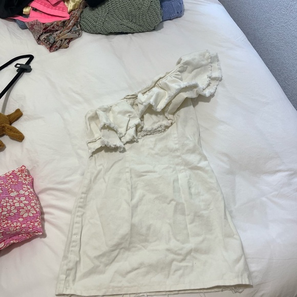 White One-Shoulder Ruffle Dress - Picture 4 of 4